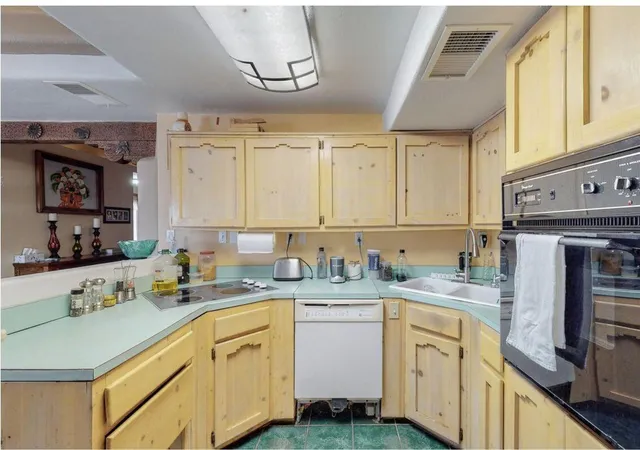 2nd image of 110 114 Indiana St Se #1-7, Albuquerque, NM 87108 | MLS# 1097526