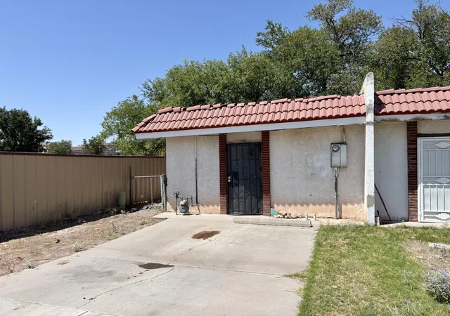 Townhouse for sale at 497 Gerald Chavez Ln NE, Los Lunas, NM 87031 | MLS# 1097560