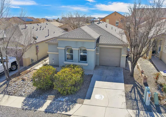 1st image of 10804 Gentry Ln Sw, Albuquerque, NM 87121 | MLS# 1097663