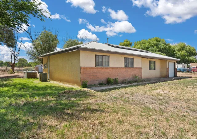 Homes for sale in Los Lunas, NM | 20 Cactus Dr, Los Lunas, NM 87031 | MLS# 1097774
