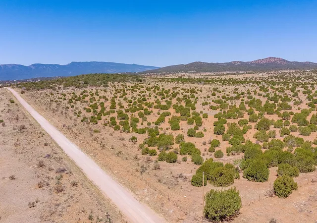 Photo 4 of Land for sale at E 1/2 Nw 1/4 Rd Entranosa Rd, Edgewood, NM 87015 | MLS# 1097813 | Listing updated on 2026-07-21