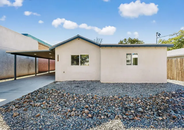2nd image of 402 Hudson Ave Nw, Albuquerque, NM 87107 | MLS# 1097850