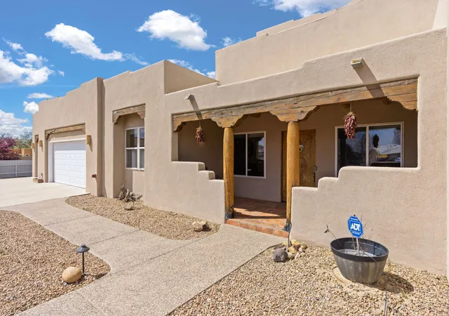 Homes for sale in Bosque Farms, NM | 650 Barnett Rd, Bosque Farms, NM 87068 | MLS# 1097864