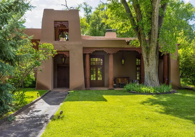 1st image of 0000 Rio Grande Blvd Nw, Los Ranchos, NM 87107 | MLS# 1097951