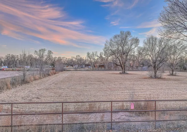 Photo 3 of Sale Pending at 916 Chamisal Rd NW, Albuquerque, NM 87107 | MLS# 1097976 | Listing updated on 2026-07-22