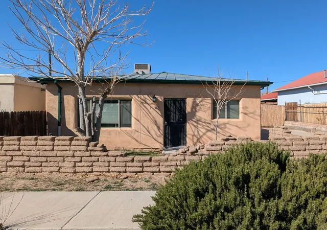 Homes for sale in Albuquerque, NM | 1023 Arno St Ne, Albuquerque, NM 87102 | MLS# 1098129