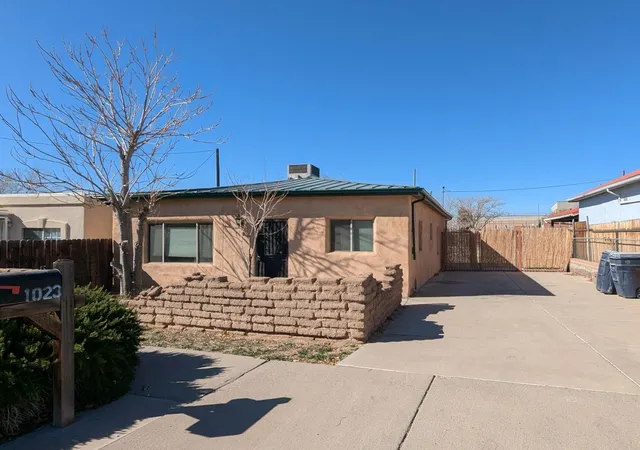 Homes for sale in Albuquerque, NM | 1023 Arno St Ne, Albuquerque, NM 87102 | MLS# 1098129