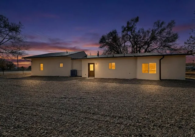 Photo 2 of Sale Pending at 1067 Highway 314 Nw, Los Lunas, NM 87031 | MLS# 1098149 | Listing updated on 2026-08-25