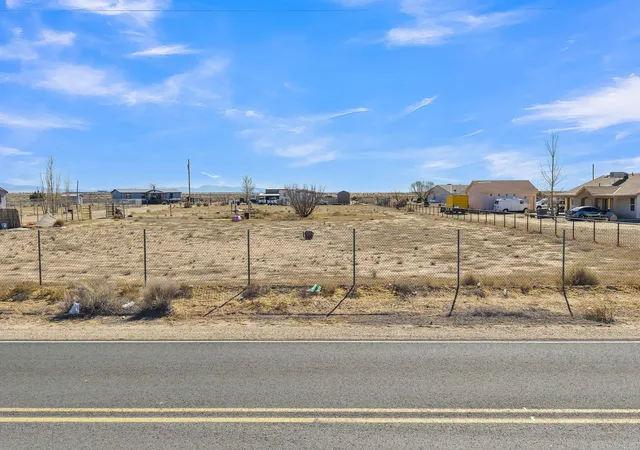 Homes for sale in Los Lunas, NM | 98 Van Camp Blvd, Los Lunas, NM 87031 | MLS# 1098155