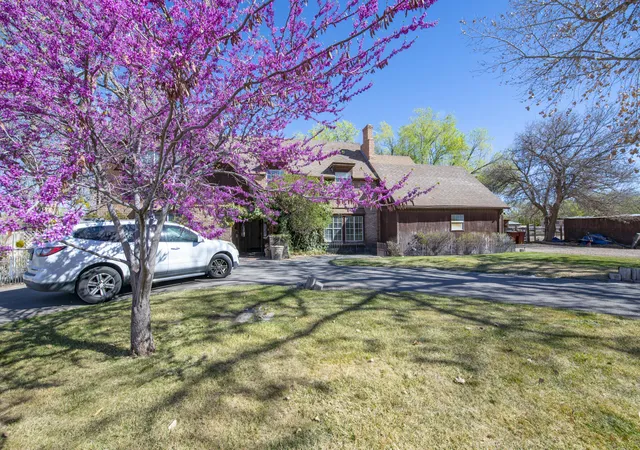 3rd image of 350 Applewood Rd, Corrales, NM 87048 | MLS# 1098408