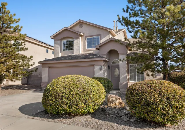 Photo 3 of Sale Pending at 3333 Hunters Meadows Cir Ne, Rio Rancho, NM 87144 | MLS# 1098451 | Listing updated on 2026-08-24