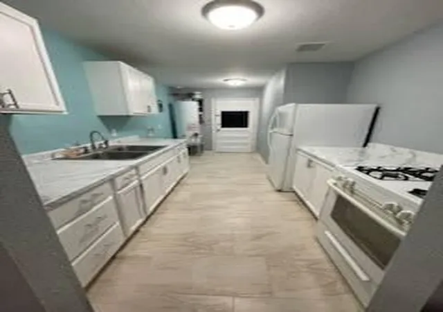 Photo 3 of House for sale at 805 Ortiz Dr SE, Albuquerque, NM 87108 | MLS# 1098651 | Listing updated on 2026-08-10