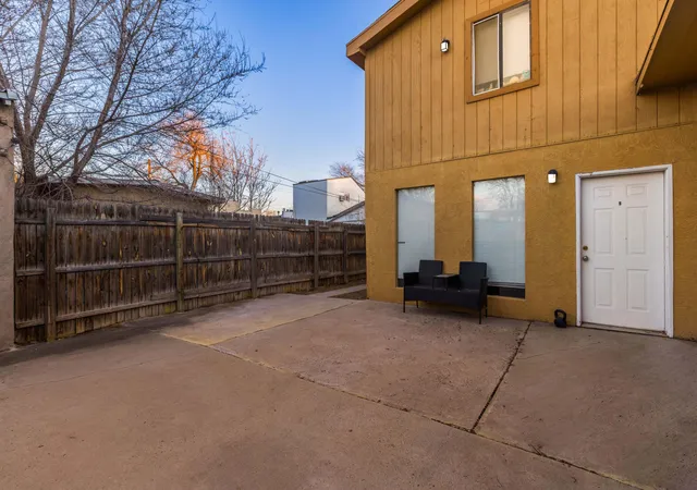 Photo 3 of Sale Pending at 907 Coal Ave SW, Albuquerque, NM 87102 | MLS# 1098715 | Listing updated on 2026-09-27