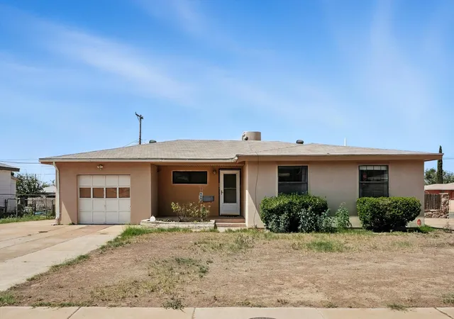Photo 1 of Single family home for sale at 909 Cedar Ave, Alamogordo, NM 88310 | MLS# 1098755 | Listing updated on 2026-08-28