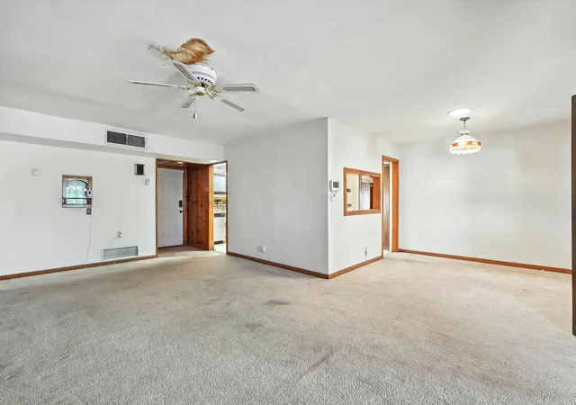 Photo 3 of Single family home for sale at 909 Cedar Ave, Alamogordo, NM 88310 | MLS# 1098755 | Listing updated on 2026-08-28