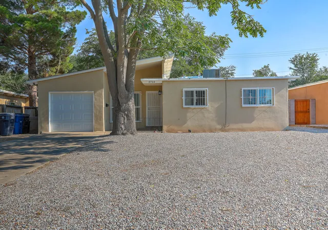 Photo 3 of Single family home for sale at 3713 Palo Duro Ave Ne, Albuquerque, NM 87110 | MLS# 1098745 | Listing updated on 2026-07-21