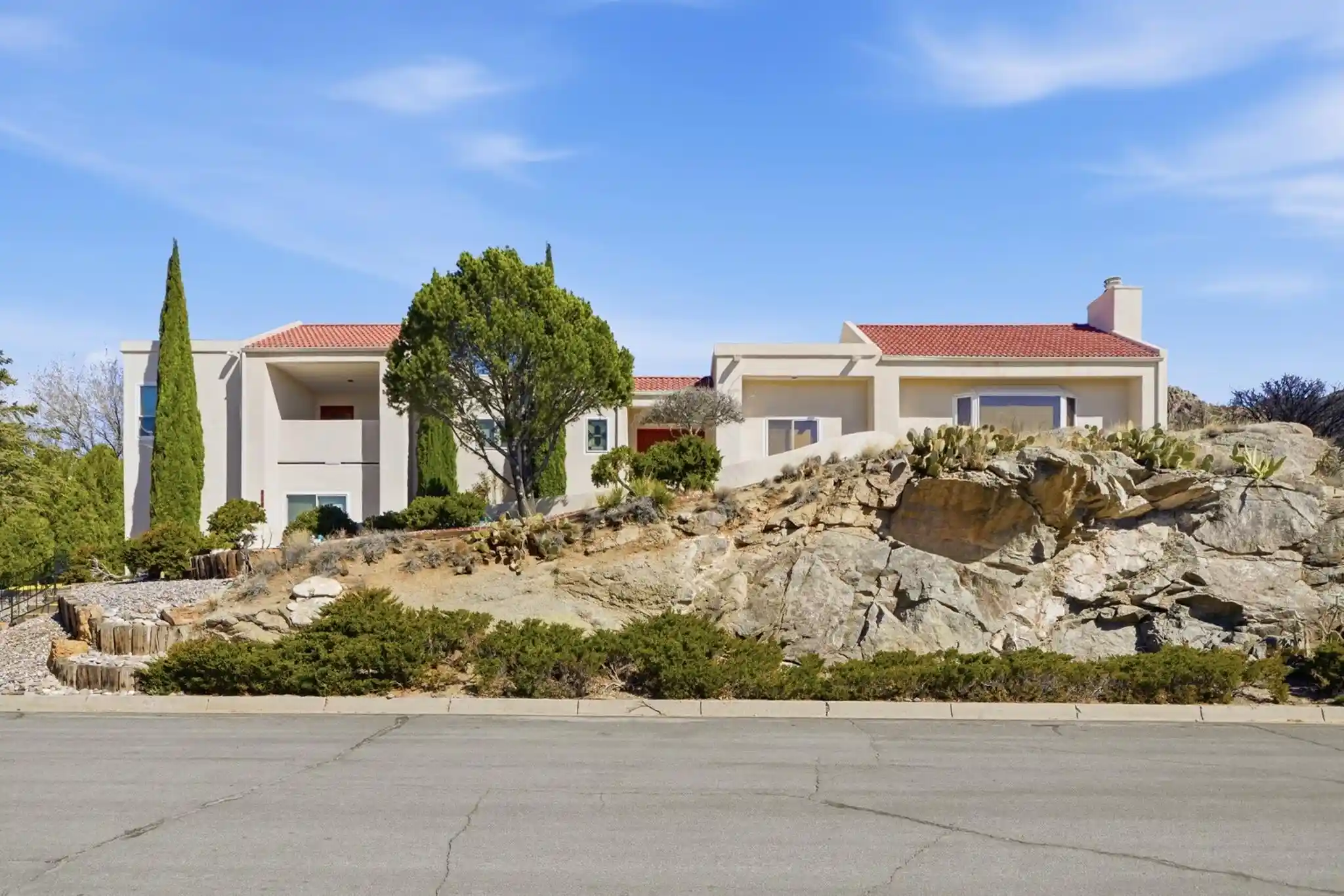 Photo 1 of Single family home for sale at 900 Piedra Larga Pl Ne, Albuquerque, NM 87123 | MLS# 1098778 | Listing updated on 2026-10-21
