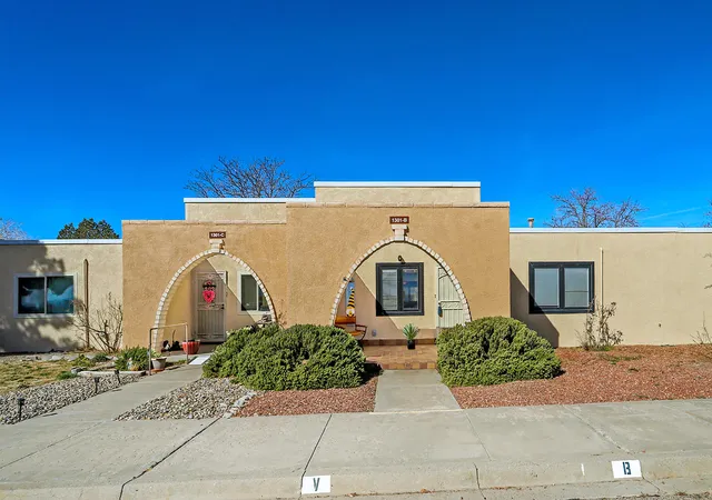Photo 4 of Sale Pending at 1301 Rio Rancho Dr SE #B, Rio Rancho, NM 87124 | MLS# 1098814 | Listing updated on 2026-07-06