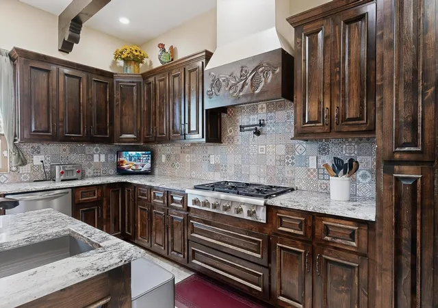 Photo 3 of Single family home for sale at 503 Camino Espanol Nw, Albuquerque, NM 87107 | MLS# 1098873 | Listing updated on 2026-08-04