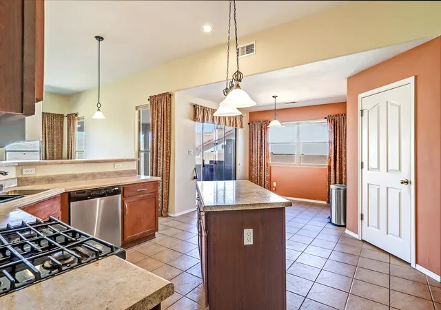 5th image of 861 Loma Pinon Loop Ne, Rio Rancho, NM 87144 | MLS# 1098949