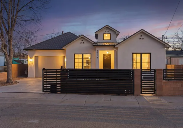 1st image of 1008 22nd St Nw, Albuquerque, NM 87104 | MLS# 1099017