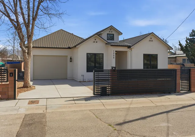 3rd image of 1008 22Nd St Nw, Albuquerque, NM 87104 | MLS# 1099017