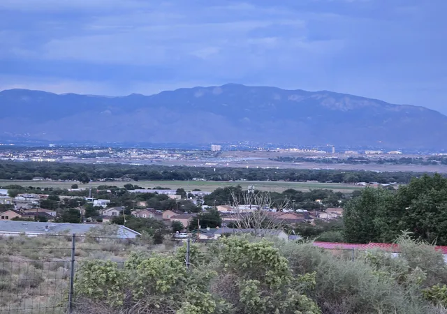 2nd image of 3730 Lisa Rd Sw, Albuquerque, NM 87121 | MLS# 1099025