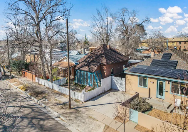 1st image of 1305 Marble Ave Nw, Albuquerque, NM 87104 | MLS# 1099047