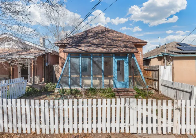 3rd image of 1305 Marble Ave Nw, Albuquerque, NM 87104 | MLS# 1099047