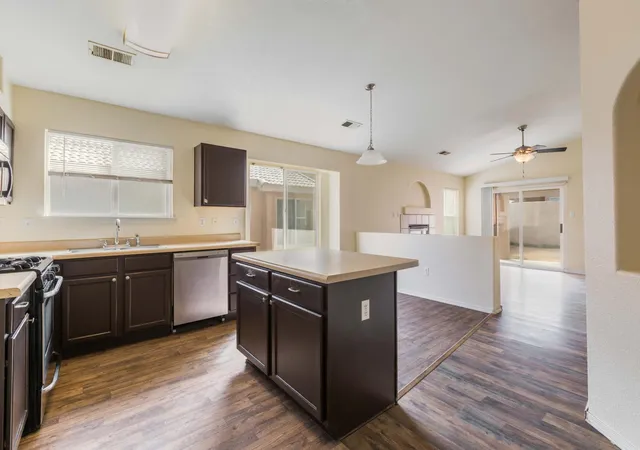 5th image of 7608 Via Belleza Sw, Albuquerque, NM 87121 | MLS# 1099236