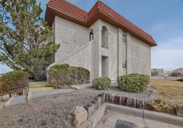 3rd image of 823 Country Club Dr Se #APT 2E, Rio Rancho, NM 87124 | MLS# 1099256
