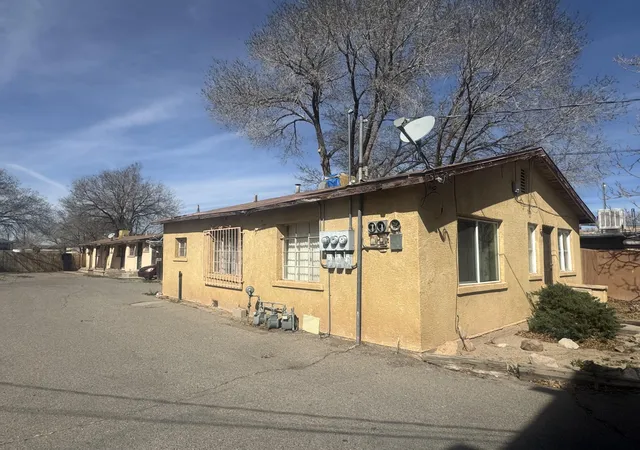 2nd image of 319 Rio Grande Blvd Nw, Albuquerque, NM 87104 | MLS# 1099350