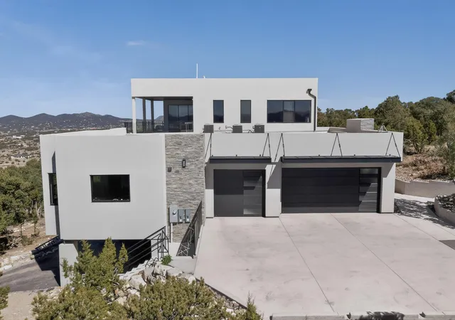Photo 4 of Single family home for sale at 235 Kimberly Ln, Tijeras, NM 87059 | MLS# 1099398 | Listing updated on 2026-08-11