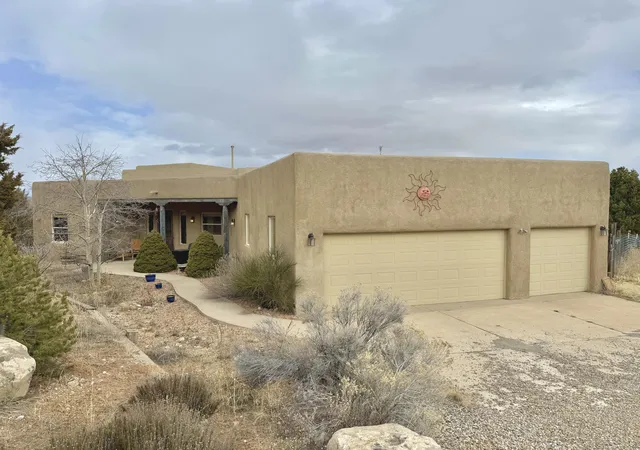 Homes for sale in Tijeras, NM | 29 Holiday Loop, Tijeras, NM 87059 | MLS# 1099502