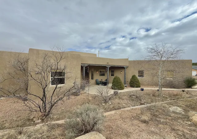 Homes for sale in Tijeras, NM | 29 Holiday Loop, Tijeras, NM 87059 | MLS# 1099502