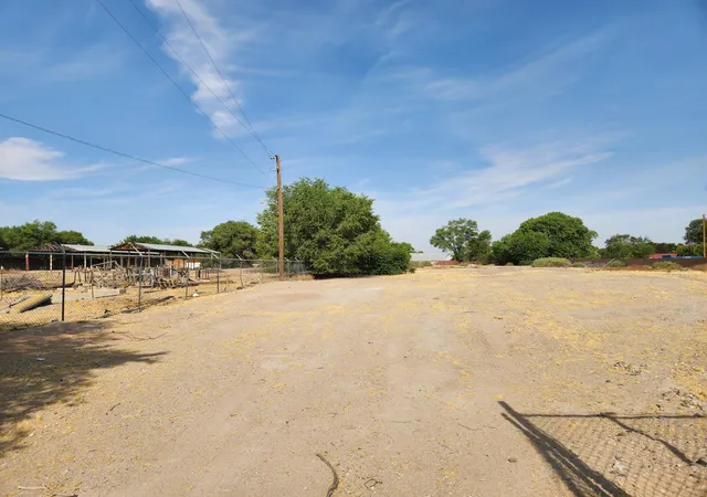 Homes for sale in Bosque Farms, NM | 1165 Bosque Farms Blvd Blvd, Bosque Farms, NM 87068 | MLS# 1099696