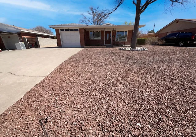 1st image of 628 Florida St Se, Albuquerque, NM 87108 | MLS# 1099803