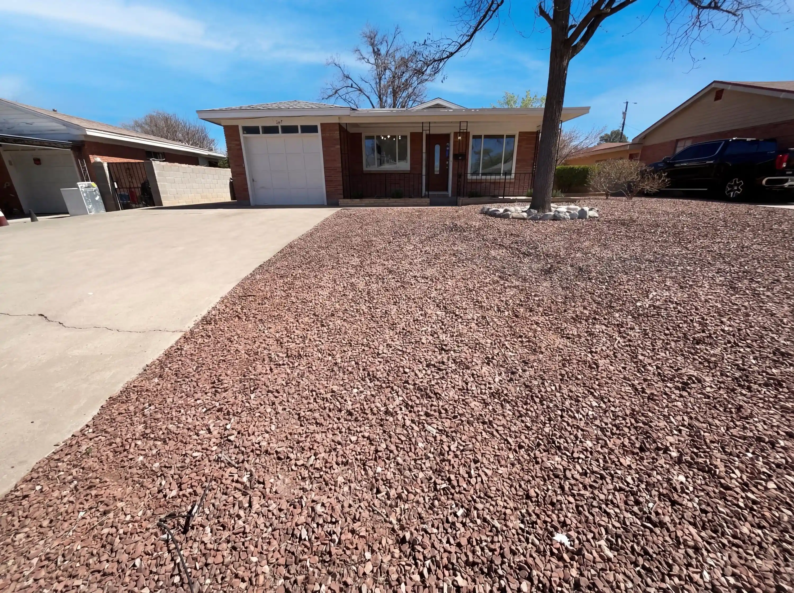 Photo 1 of Single family home for sale at 628 Florida St Se, Albuquerque, NM 87108 | MLS# 1099803 | Listing updated on 2026-10-21