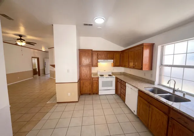 2nd image of 4709 Wildfire Rd Nw, Albuquerque, NM 87114 | MLS# 1099815