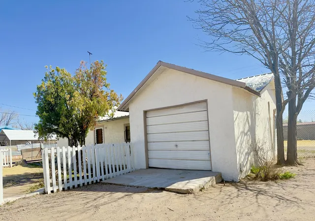 Homes for sale in Socorro, NM | 108 Faulkner Rd, Socorro, NM 87801 | MLS# 1099877