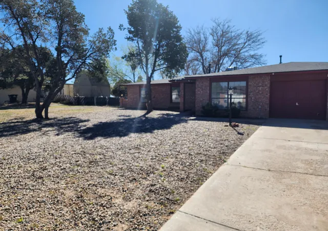 Photo 3 of Single family home for sale at 405 N Godfrey Ave, Rio Communities, NM 87002 | MLS# 1099867 | Listing updated on 2026-08-24