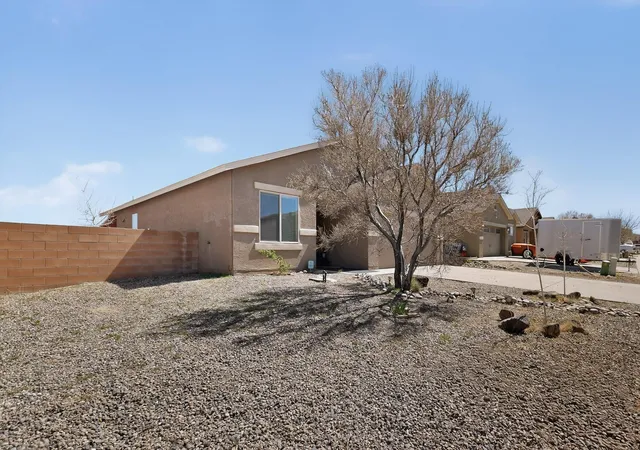 2nd image of 6701 Mountain Hawk Loop Ne, Rio Rancho, NM 87144 | MLS# 1099899