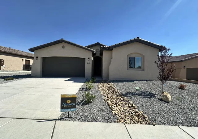 Photo 1 of Single family home for sale at 1640 Valle De Colores Rd Nw, Los Lunas, NM 87031 | MLS# 1100031 | Listing updated on 2026-07-22