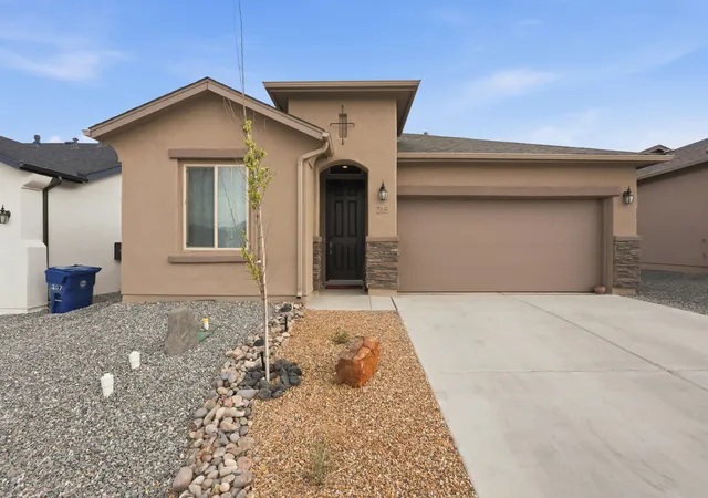 1st image of 215 Needle Ave Sw, Los Lunas, NM 87031 | MLS# 1100040
