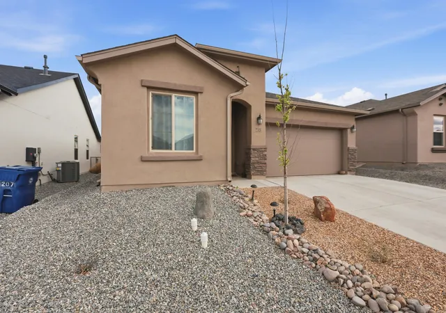 3rd image of 215 Needle Ave Sw, Los Lunas, NM 87031 | MLS# 1100040