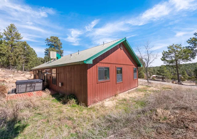 Homes for sale in Tijeras, NM | 92 Nightingale Ln, Tijeras, NM 87059 | MLS# 1100208