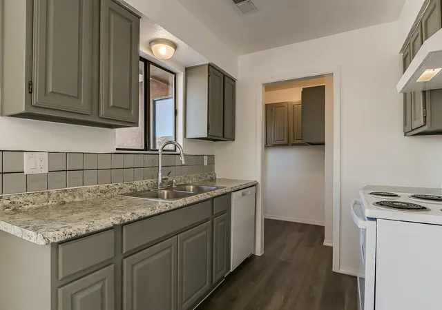 5th image of 3919 San Isidro St Nw, Albuquerque, NM 87107 | MLS# 1100275