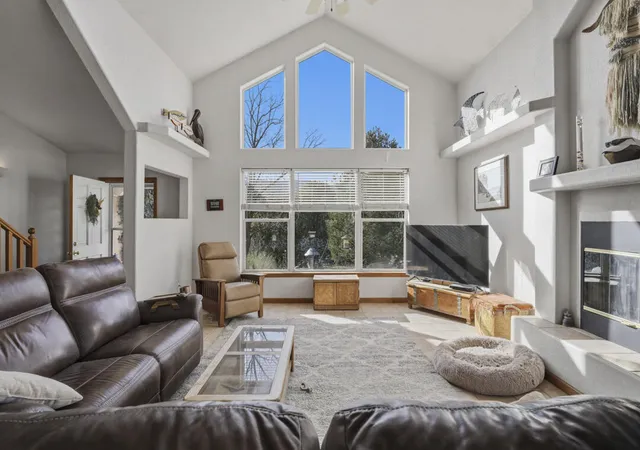 Photo 3 of Single family home for sale at 9 Calle De Prisa, Cedar Crest, NM 87008 | MLS# 1100026 | Listing updated on 2026-08-04