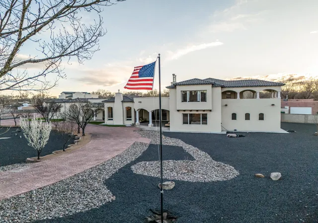 Photo 3 of Mansion for sale at 800 Salida Sandia Sw, Albuquerque, NM 87105 | MLS# 1100318 | Listing updated on 2026-07-21
