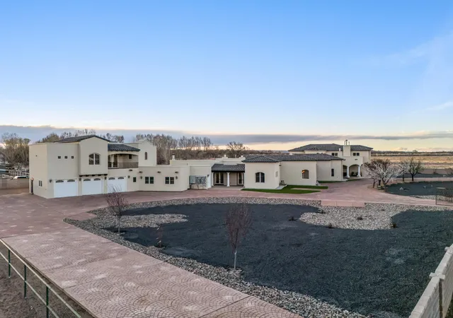 Photo 3 of Single family home for sale at 800 Salida Sandia SW, Albuquerque, NM 87105 | MLS# 1100318 | Listing updated on 2026-07-21